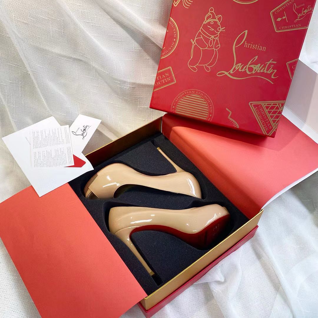 christian louboutin Pum Heel