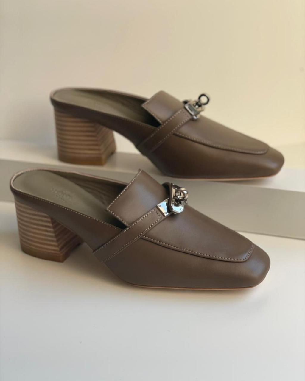 Hermes Luxury Design Pumpies